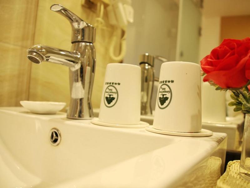 Greentree Inn Zhejiang Ningbo South Railway Station Express Hotel Ngoại thất bức ảnh