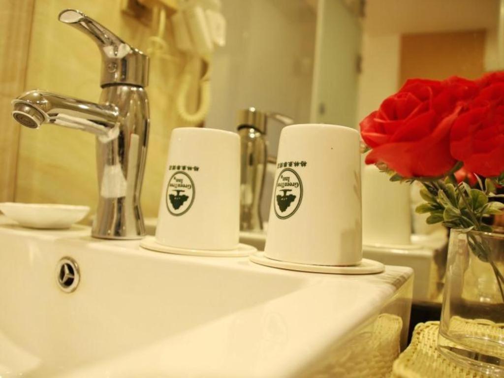 Greentree Inn Zhejiang Ningbo South Railway Station Express Hotel Ngoại thất bức ảnh
