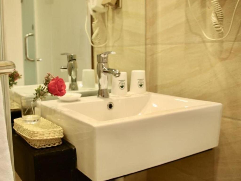 Greentree Inn Zhejiang Ningbo South Railway Station Express Hotel Ngoại thất bức ảnh